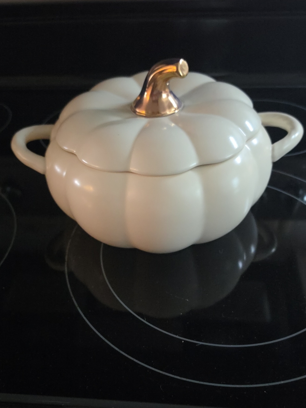 PFALTZGRAFF White Ceramic Pumpkin Casserole Dish with Gold Stem